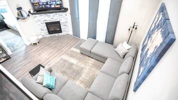 TV connectée, cheminée