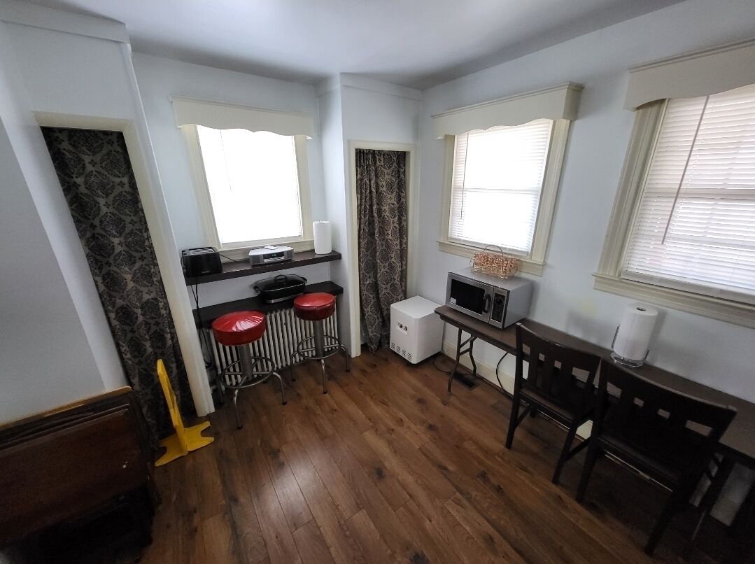 family double or twin room | private kitchen | fridge, microwave, oven, stovetop