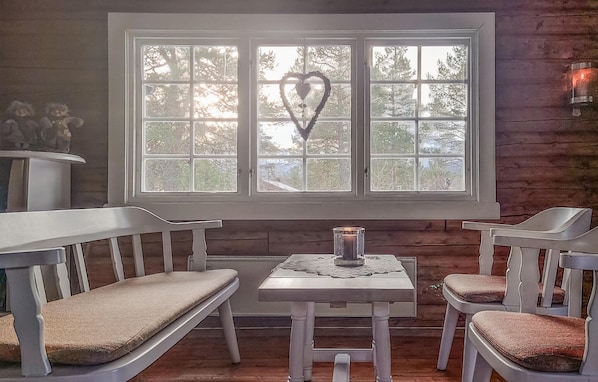 Interior - Beautiful home in Bjorli (Bjorli)