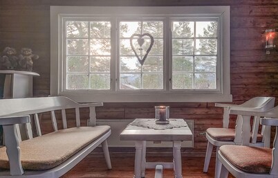 Beautiful home in Bjorli