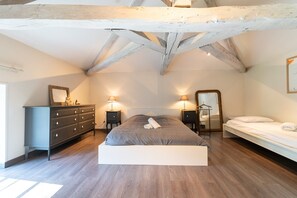 Room - L'Auxance: Large charming house with swimming pool (Quinçay)