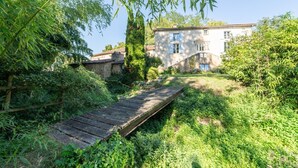 Unclassified image, 4 of 64, button - L'Auxance: Large charming house with swimming pool (Quinçay)
