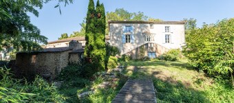 L'Auxance: Large charming house with swimming pool