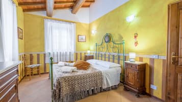 2 Schlafzimmer, Reisekinderbett, kostenloses WLAN