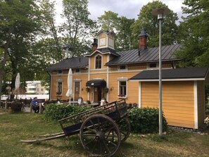 Exterior - Schnord Properties. Spacious Apt Next to Helsinki Metro (Helsinki)