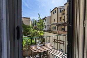 Interior - Serragli Retreat in Florence by Mmega (Firenze)