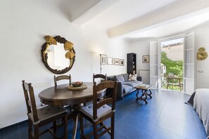 Living area - Serragli Retreat in Florence by Mmega (Firenze)