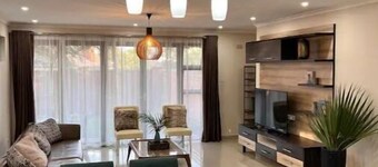Modern 5 Star, 6 sleeper Apartment @ Sibiti