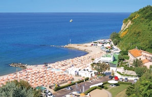 Beach - 4 bedroom beautiful home in Acqualagna (Acqualagna)