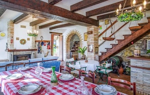 Dining - 4 bedroom beautiful home in Acqualagna (Acqualagna)