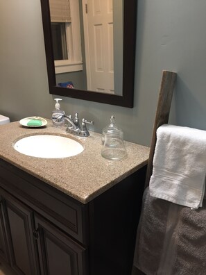 Towels, soap, shampoo, toilet paper