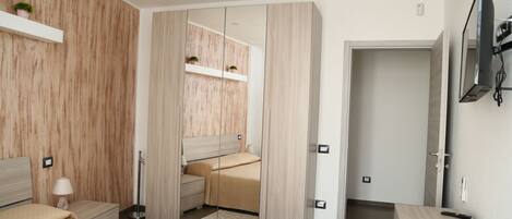 1 chambre, fer et planche Ă repasser, accĂšs Ă Internet