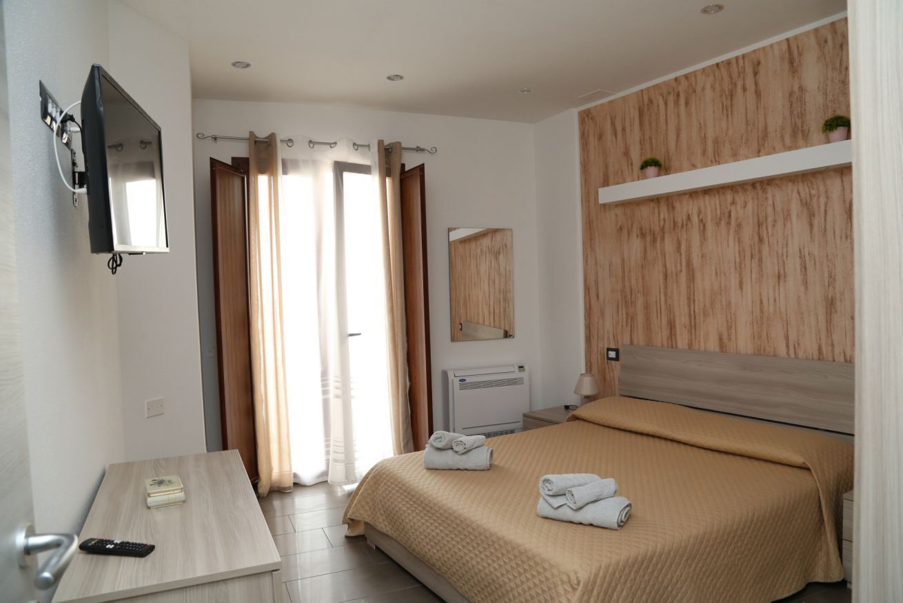 1 bedroom, iron/ironing board, Internet