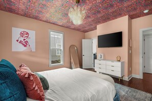 4 عدّة غرف نوم ومكتب ومكواة/لوح كي وواي فاي مجانًا