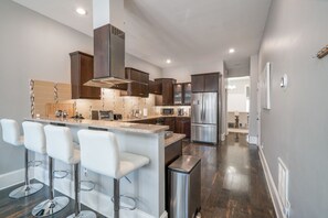 Fridge, microwave, oven, dishwasher - Beltline/Old Fourth Ward Modern Luxury Home (Atlanta)