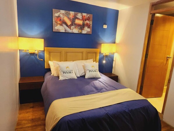 غرفة مزدوجة | مساحة عمل للكمبيوتر المحمول وواي فاي مجانًا وملاءات أسرّة