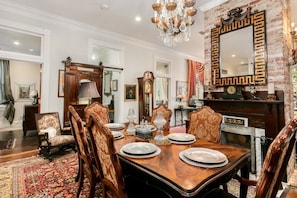 Dining - The Dollhouse | 3/2 | Walk to Downtown (Natchez)