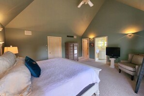 4 Schlafzimmer, Schreibtisch, Bügeleisen/Bügelbrett, kostenloses WLAN