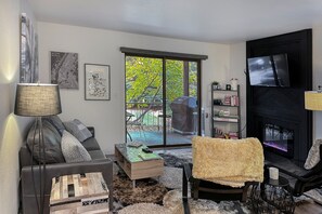 TV, fireplace, video games, DVD player - Red Pine Retreat at Canyons Village (Park City)