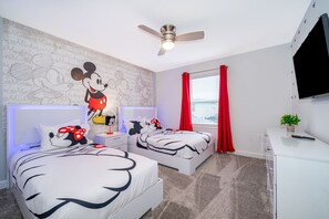 4 bedrooms, iron/ironing board, free WiFi, bed sheets