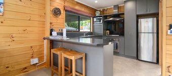 Ngongotaha Lakeside Lodge- Cottage