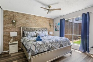 3 soveværelser, skrivebord, strygejern/strygebræt, Wi-Fi