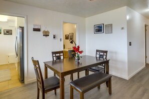 Dining - Steinaker State Park w/ Fireplace: Vernal Getaway! (Vernal)