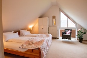 3 bedrooms, iron/ironing board, WiFi