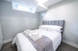 1 chambre, fer et planche à repasser, Wi-Fi, draps fournis