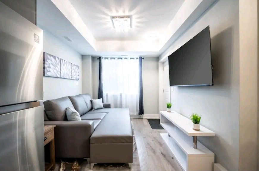 Cozy Condo Sleeps 4 - Niagara Falls