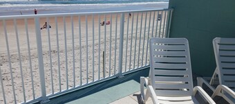 Have a great vacation on the beach at the Daytona Beach club