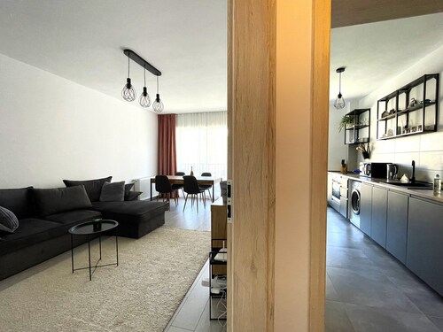 Good Vibes Apartment - Parking and Smart TV
