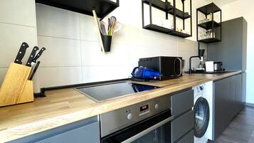 Microwave, oven, stovetop, coffee/tea maker