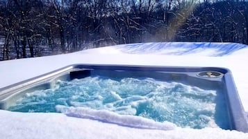 Bain à remous extérieur