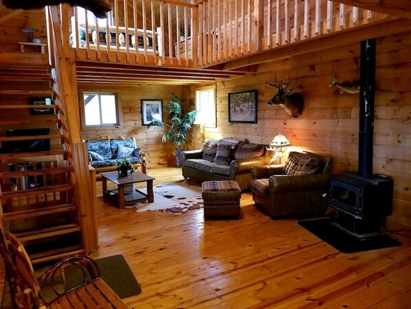 TV, fireplace - Whitetail Ridge Log Cabin w/ Hot Tub Jacuzzi (Waterville)
