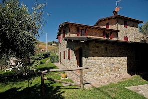 Exterior - Nice apartment for 4 people with pool, WIFI, TV and pets allowed (Cutigliano)