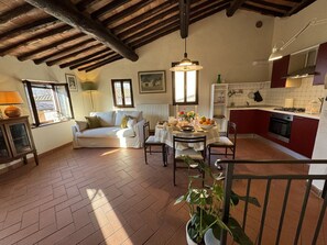 TV - Lovely apartment for 4 guests with A/C, TV and balcony (Lucca)