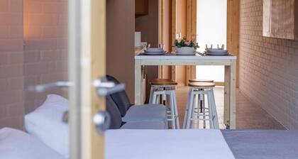 Apartamento estudio con terraza-pensión*