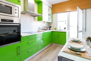 Fridge, microwave, oven, dishwasher