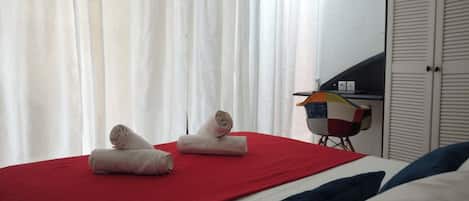1 Schlafzimmer, Schreibtisch, Reisekinderbett, kostenloses WLAN
