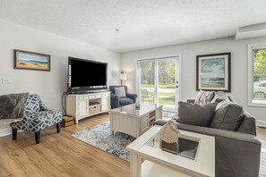 TV connectée, lecteur de DVD, vidéothèque