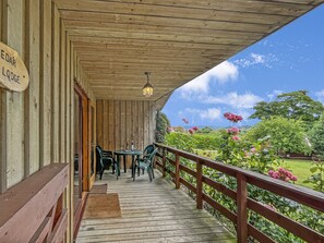 Outdoor dining - Cedar Lodge, Minehead (Minehead)