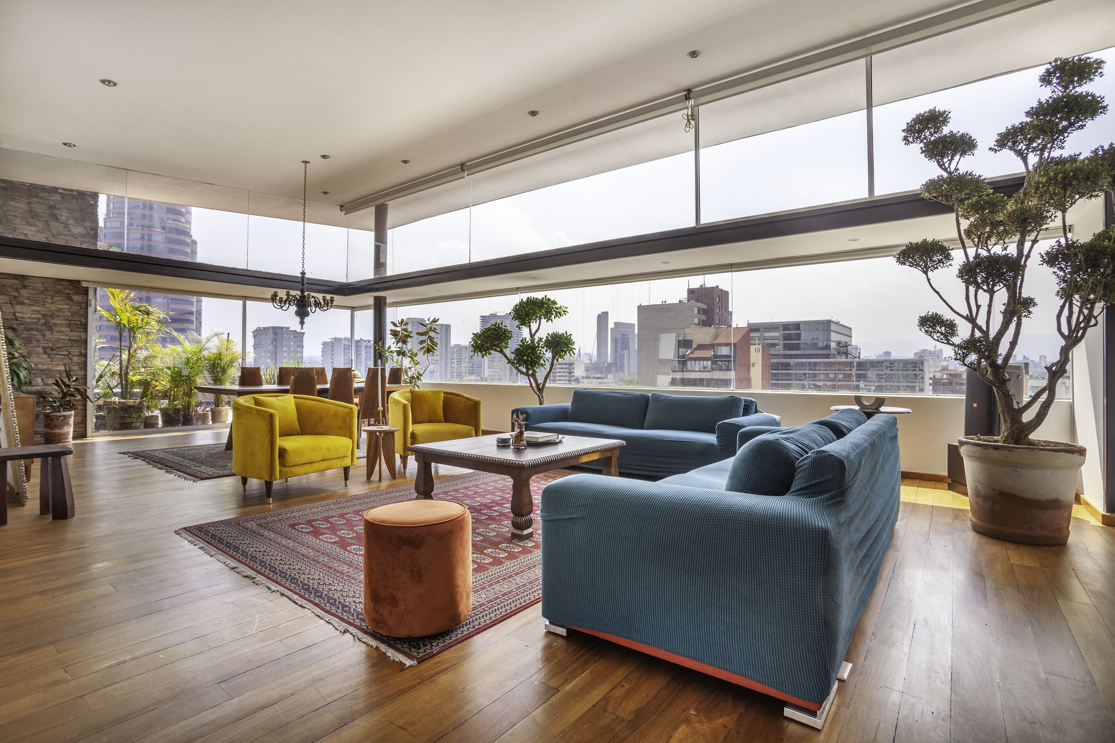 Luxury Apartment | Living area