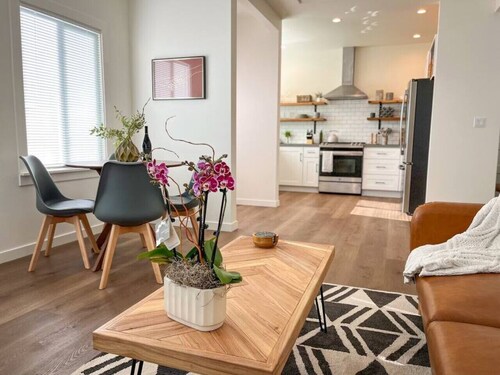 Cool and Classy Steps to Downtown