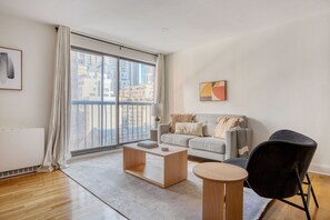 Fernseher, Stereoanlage