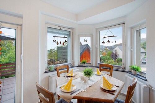 Ferienwohnung 'Kirsten's Hike N Bike' mit Bergblick, privater Terrasse und WLAN