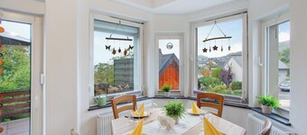 Apartamento vacacional 'Kirsten's Hike N Bike' con vistas a la montaña, terraza privada y wifi