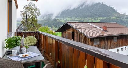 Ferienwohnung 'Haus Unterrain' mit Bergblick, Terrasse und WLAN