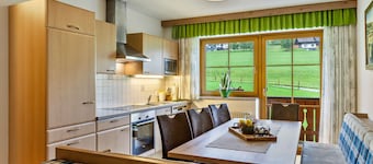 Apartamento de vacaciones 'Haus Unterrain' con vistas a la montaña, terraza y WLAN