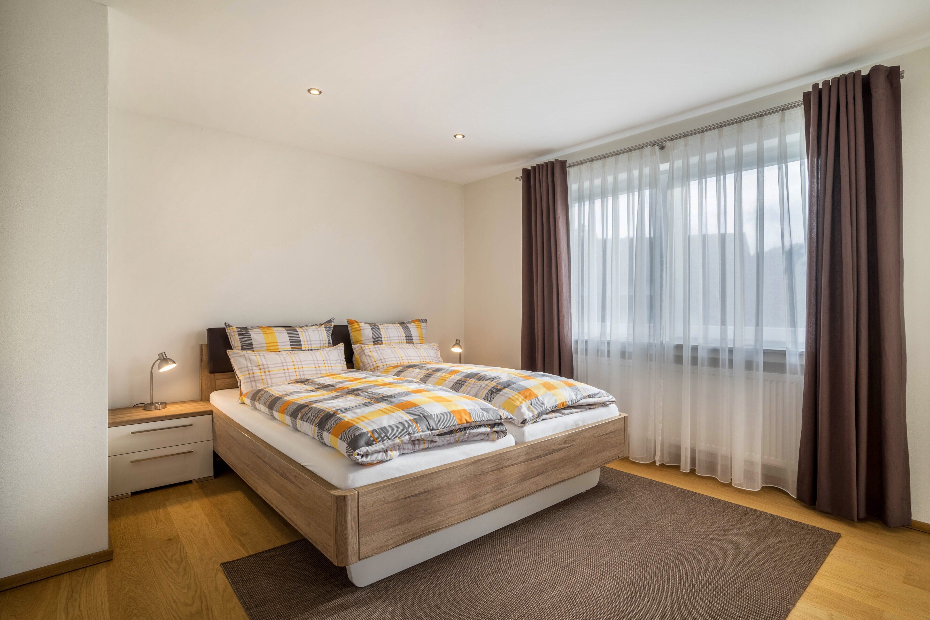 1 室のベッドルーム、アイロン / アイロン台、WiFi (無料)、ベッドシーツ